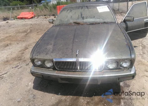1988 Jaguar Xj6 z USA, uszkodzony, nr VIN SAJHV1648JC540850